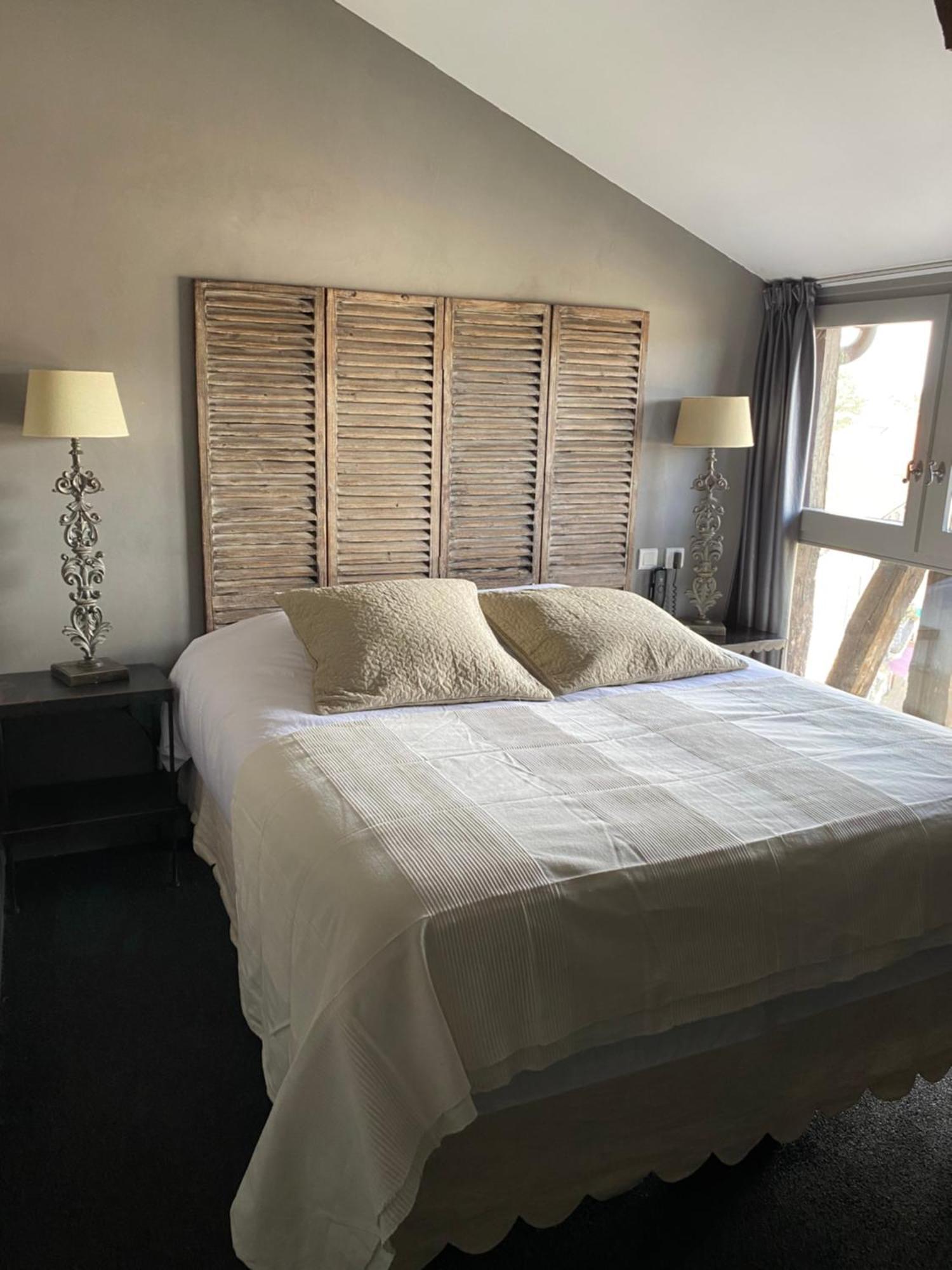 Hotel De La Tour Châtillon-sur-Chalaronne Екстериор снимка